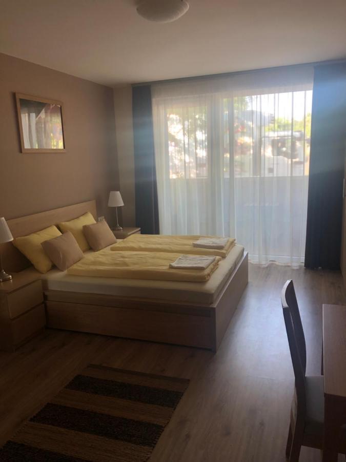 Castellum Apartmanház Gyula Exteriér fotografie