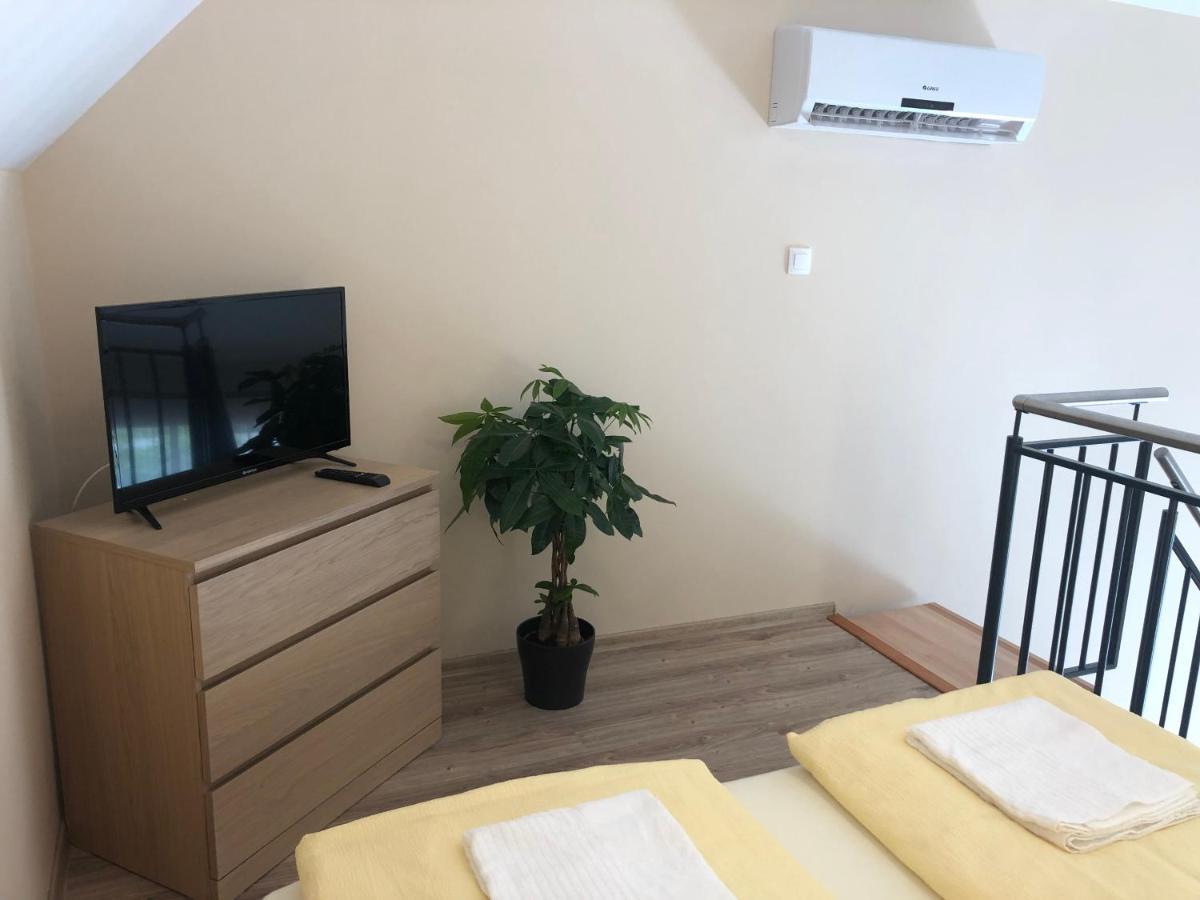 Castellum Apartmanház Gyula Exteriér fotografie