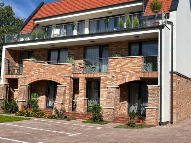Castellum Apartmanház Gyula Exteriér fotografie