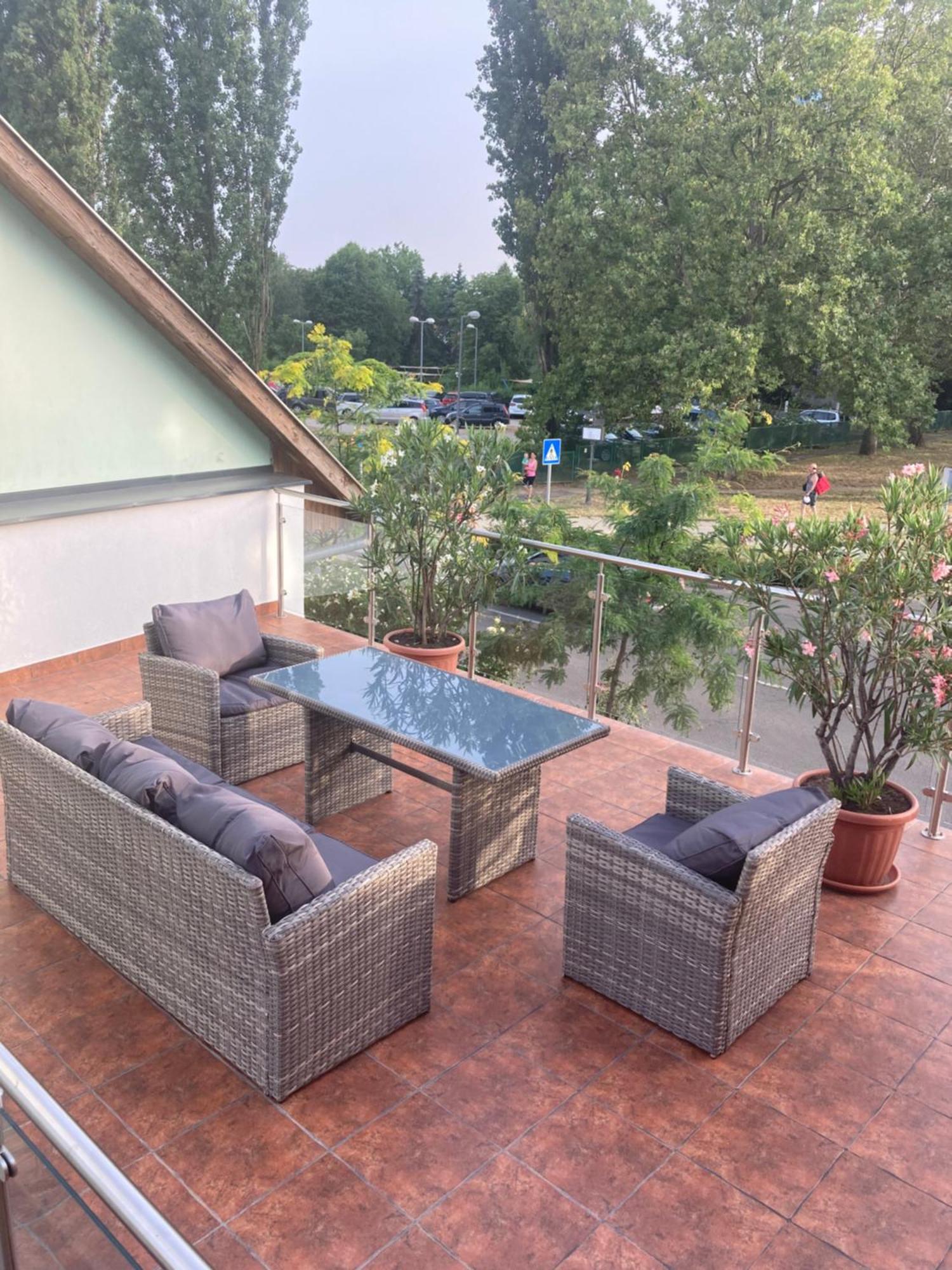 Castellum Apartmanház Gyula Exteriér fotografie